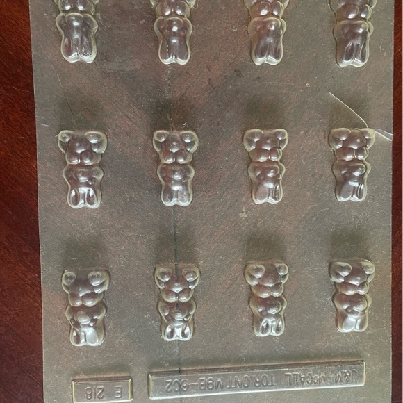 11 Assorted chocolate and 3 baking molds - Picture 7 of 13